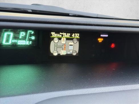 Used 2012 Toyota Prius C One image 13