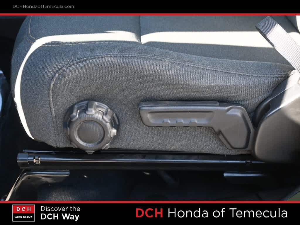 Used 2024 Jeep Wrangler Unlimited AWD/4WD image 17
