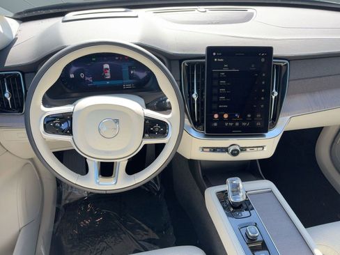 New 2026 Volvo XC90 T8 Ultra w/ Protection Package image 27