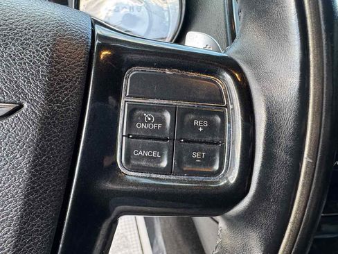 Used 2014 Chrysler 300 C image 15