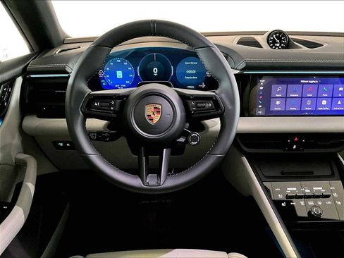 New 2026 Porsche Macan 4 Electric AWD/4WD image 13