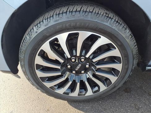 Used 2024 Lincoln Navigator Black Label image 10