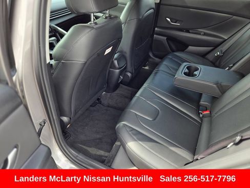 Used 2024 Hyundai Elantra Limited FWD image 14