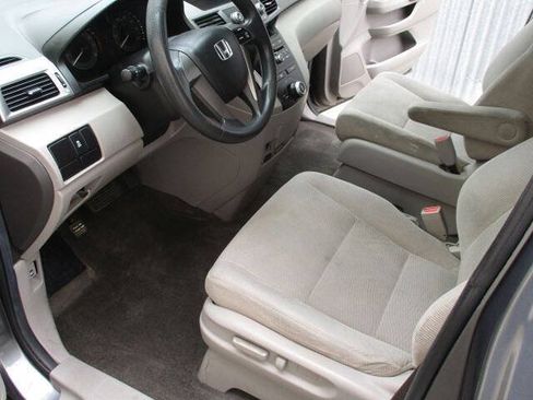 Used 2012 Honda Odyssey LX image 11
