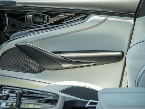 New 2025 Aston Martin DBX 707 image 25