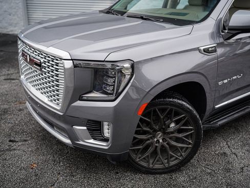 Used 2021 GMC Yukon Denali image 2
