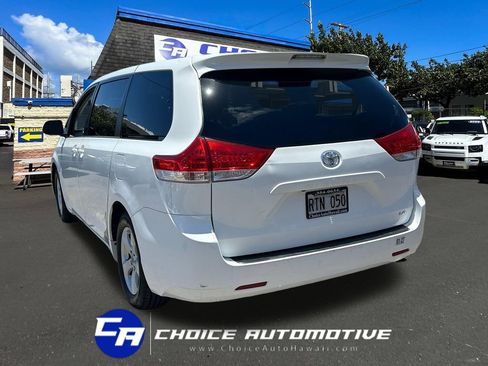 Used 2012 Toyota Sienna LE FWD image 5