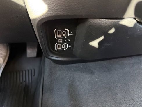 Used 2020 RAM 1500 Laramie image 31