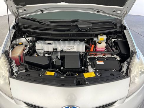 Used 2013 Toyota Prius Three w/ Solar Roof Pkg FWD image 24
