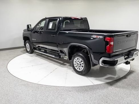 Used 2025 Chevrolet Silverado 2500 LT w/ Convenience Package AWD/4WD image 34