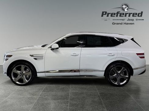 Used 2022 Genesis GV80 3.5T w/ Prestige Package 07 AWD/4WD image 10