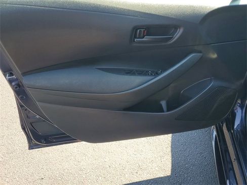 Used 2022 Toyota Corolla LE image 20