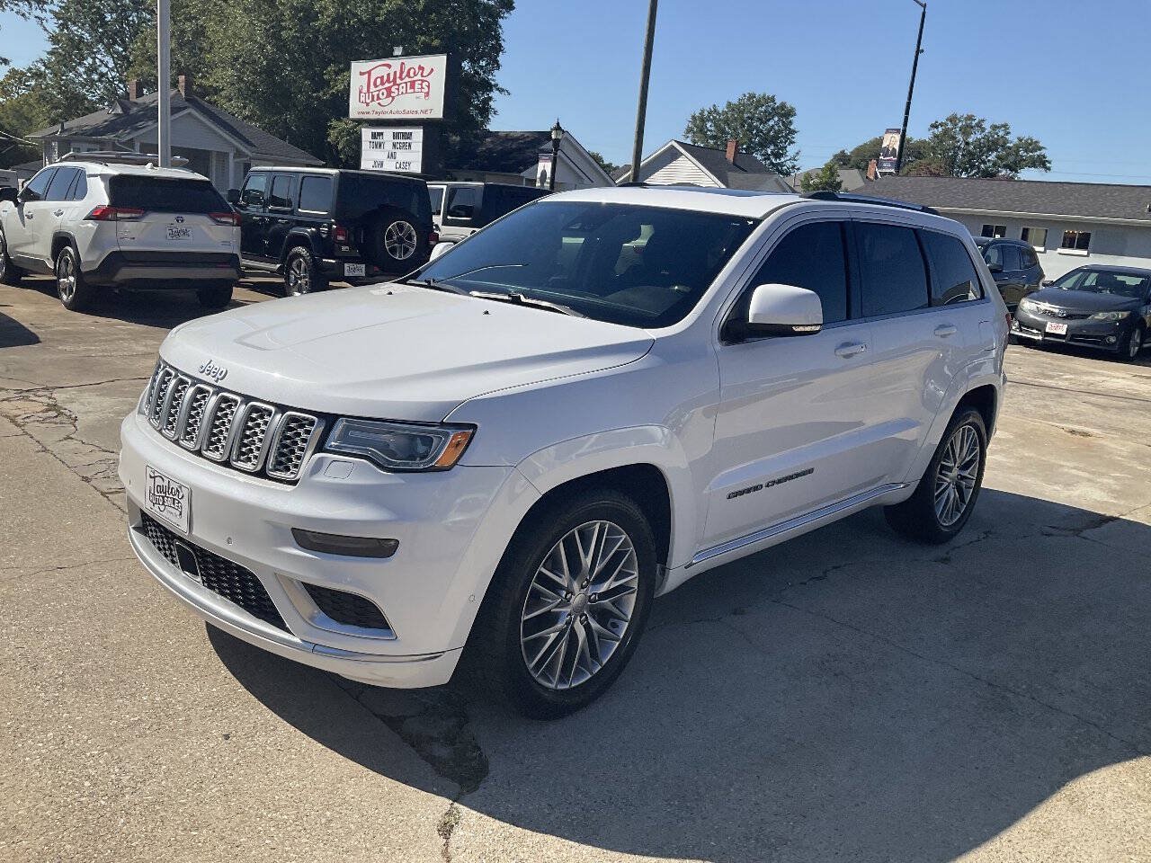 Used 2017 Jeep Grand Cherokee Summit w/ Platinum Series Group RWD image 7