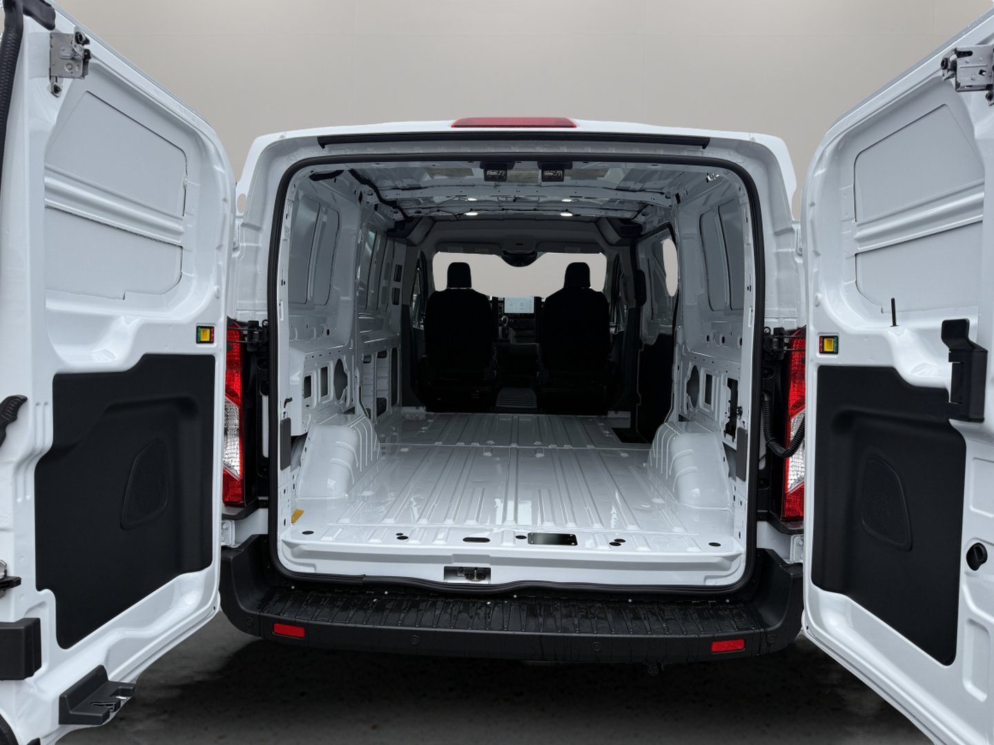 Used 2026 Ford Transit 150 Low Roof RWD image 7