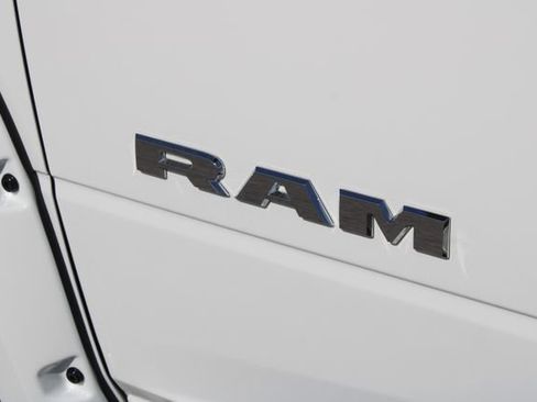 Used 2023 RAM 2500 Big Horn w/ Level 1 Equipment Group image 17