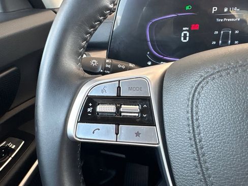 Used 2025 Kia Telluride S FWD image 29