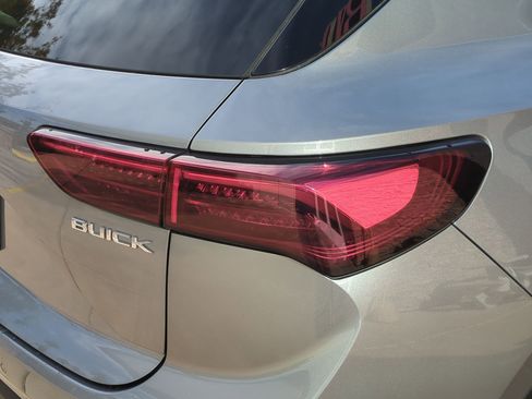 Certified 2025 Buick Envision Preferred image 11