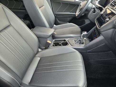 Used 2023 Volkswagen Tiguan SE R-Line FWD image 12