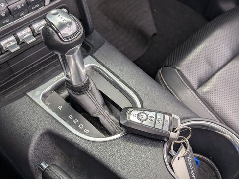 Used 2021 Ford Mustang Premium image 37