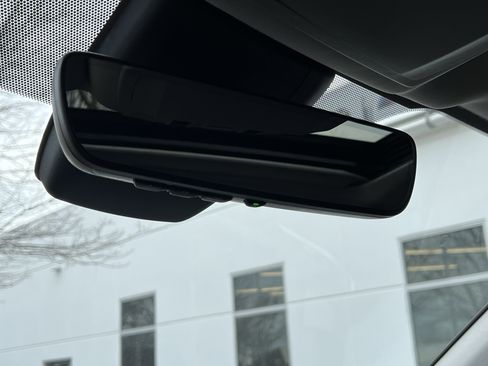 Used 2020 Toyota Highlander XLE image 27