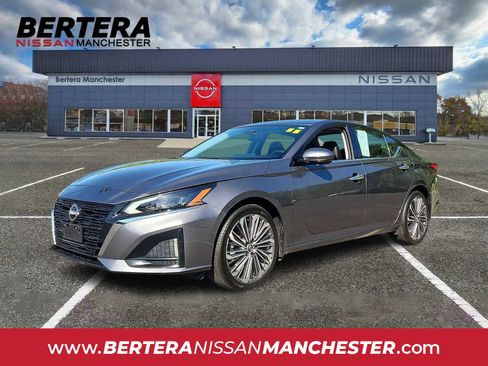 Used 2024 Nissan Altima 2.5 SL AWD/4WD image 1