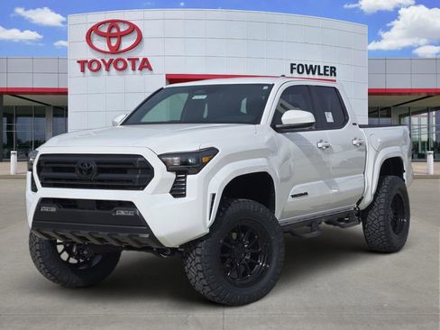 Used 2026 Toyota Tacoma SR5 image 1