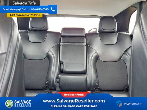 Used 2019 Jeep Cherokee Latitude Plus FWD image 13