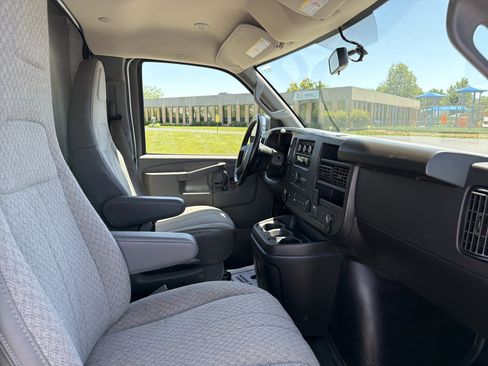 Used 2023 GMC Savana 3500 w/ Power Convenience Package RWD image 24