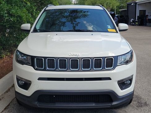Used 2019 Jeep Compass Latitude FWD image 4