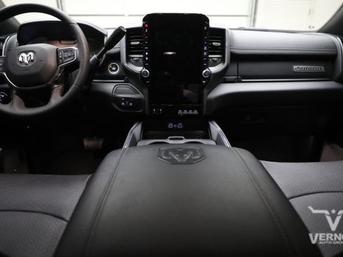 Used 2025 RAM 3500 Laramie AWD/4WD image 13