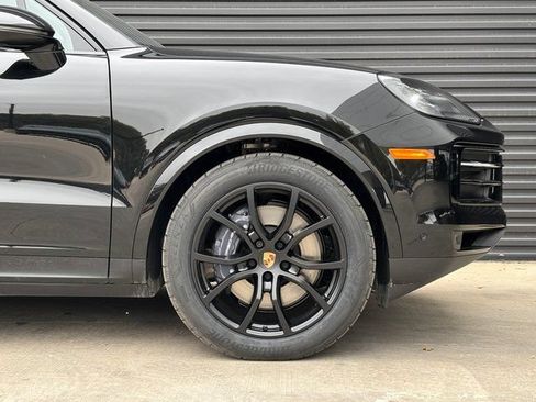 Certified 2026 Porsche Cayenne AWD/4WD image 11