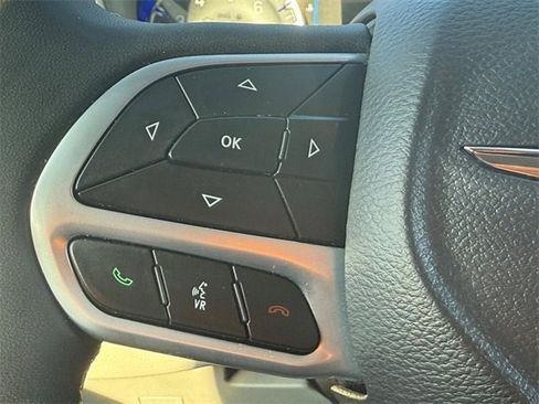 Used 2024 Chrysler Voyager LX image 14