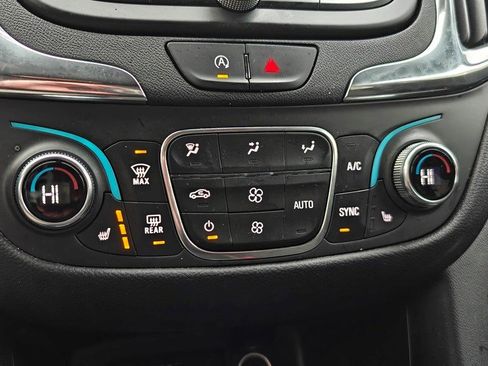 Certified 2023 Chevrolet Equinox LT image 30