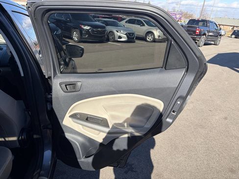 Used 2020 Ford EcoSport S image 19
