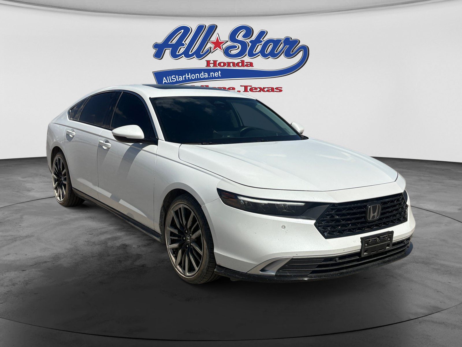 Used 2025 Honda Accord Touring image 3