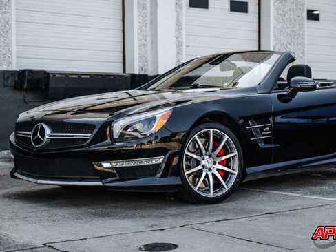 Used 2016 Mercedes-Benz SL 63 AMG AMG SL 63 w/ Driver Assistance Package image 43