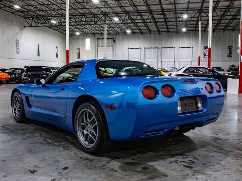 Used 1999 Chevrolet Corvette Coupe RWD image 4