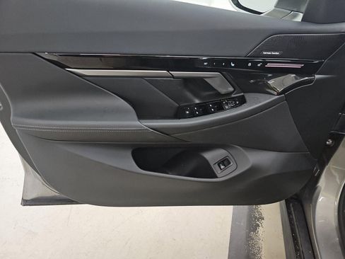 Certified 2026 BMW 530i image 9