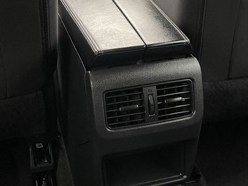 Used 2024 Nissan Rogue S image 24