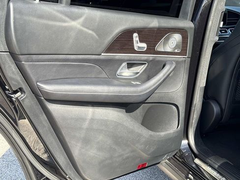 Used 2023 Mercedes-Benz GLS 450 4MATIC image 13