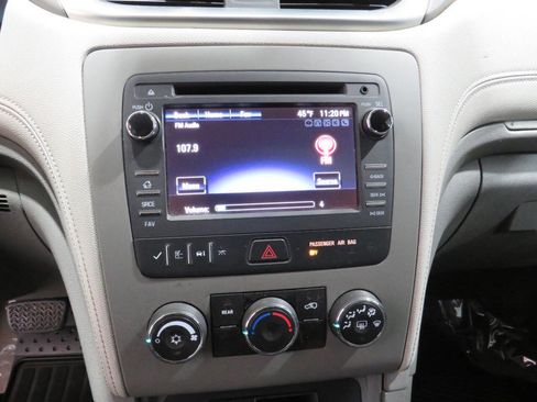 Used 2014 Chevrolet Traverse LS image 20