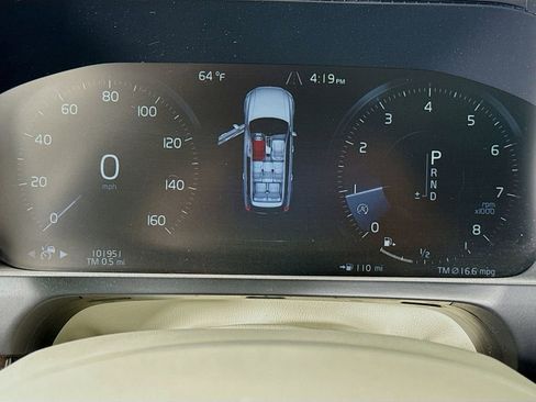 Used 2018 Volvo XC90 T6 Momentum w/ Convenience Package image 12