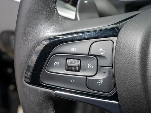Used 2024 Buick Enclave Essence w/ Technology Package FWD image 32