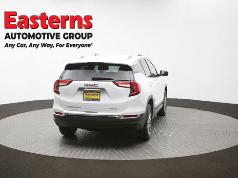 Used 2024 GMC Terrain SLT AWD/4WD image 40