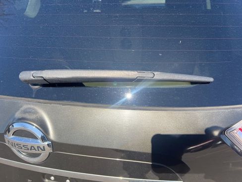 Used 2015 Nissan Rogue SV image 34