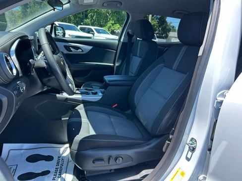 Used 2025 Chevrolet Blazer LT w/ Driver Confidence Package AWD/4WD image 14