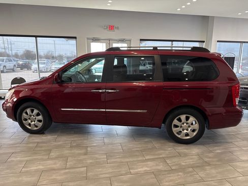 Used 2007 Hyundai Entourage GLS image 4