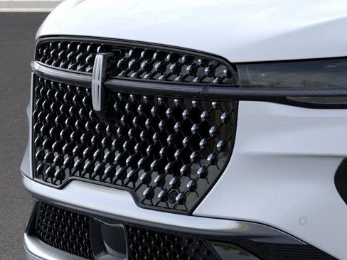 New 2026 Lincoln Nautilus Reserve AWD/4WD image 17