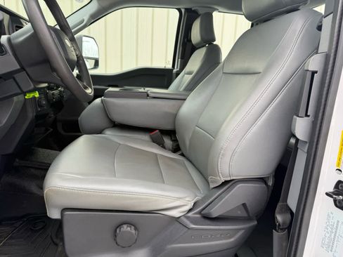 Used 2023 Ford F250 XL w/ FX4 Off-Road Package image 4