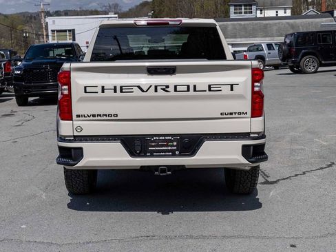 Used 2026 Chevrolet Silverado 1500 Custom w/ Turbomax Blackout Package AWD/4WD image 5